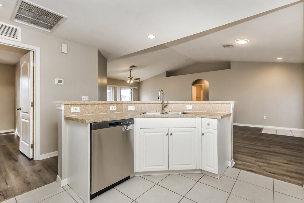 Building Photo - 2511 28th St W