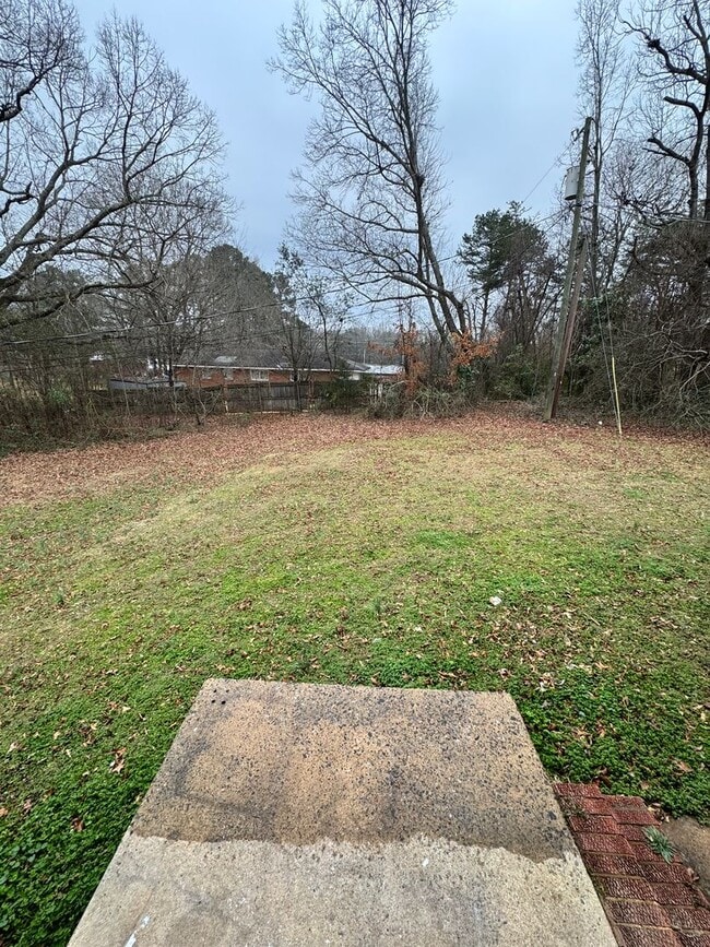 Building Photo - 126 Woodland Ave