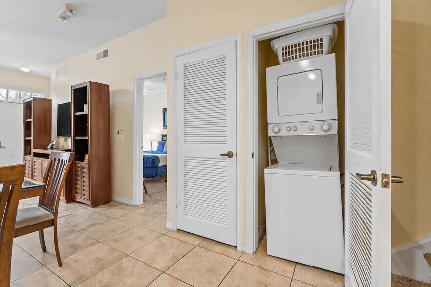 Building Photo - 2610 Lodi Cir