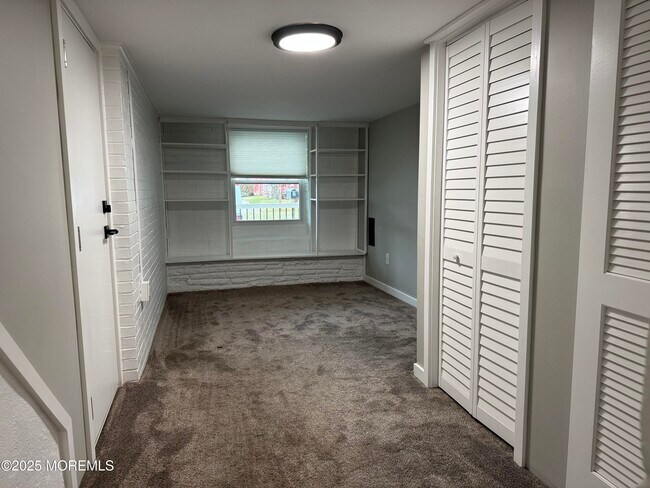 Building Photo - 77 Union Ave