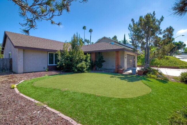 Building Photo - Single Story, Large Corner Lot with Pool p...