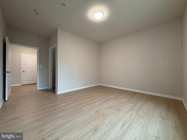 Building Photo - 407 Carson Terrace