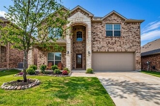 Building Photo - 300 Rugby Ln