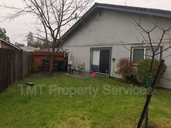 Building Photo - 6803 Trovita Way