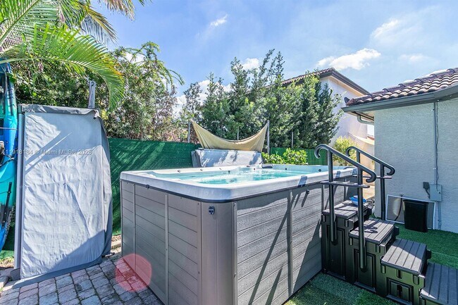 Building Photo - 12101 SW 135th Terrace