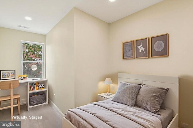 Building Photo - 729 Madison St NW