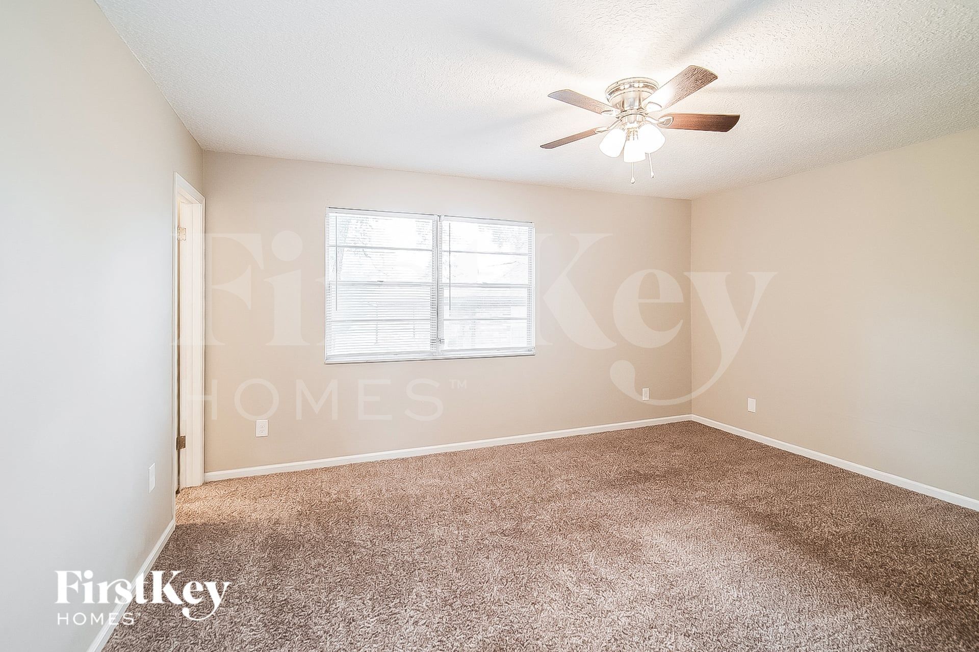 Building Photo - 1572 Sonoma Ct