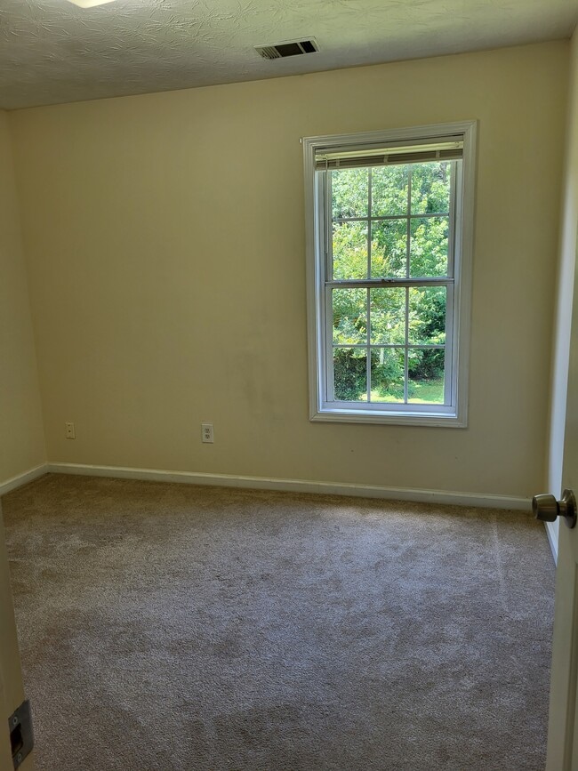 Building Photo - 1040 Grace Dr