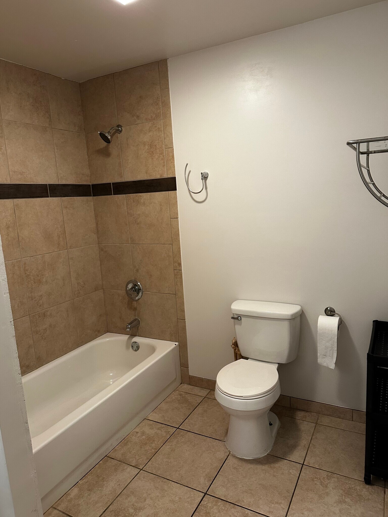 Building Photo - 1320 W Cochise Dr