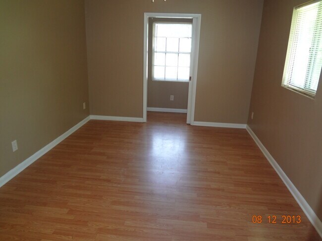 Building Photo - 152 Kendrick Ct