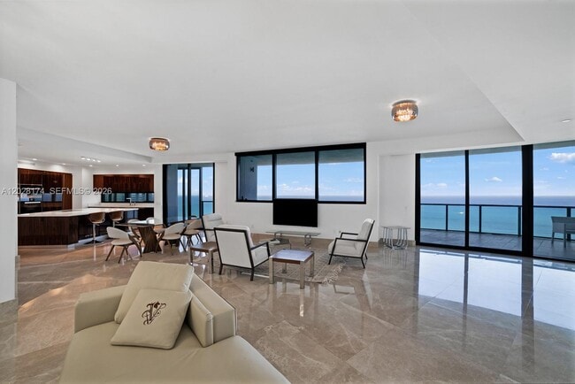 Building Photo - 18555 Collins Ave