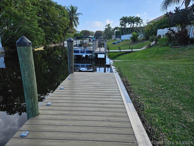 Building Photo - 1105 Anchor Point