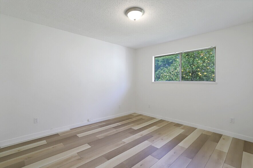 Bedroom 2 - 1305 Sylvan Meadows Dr