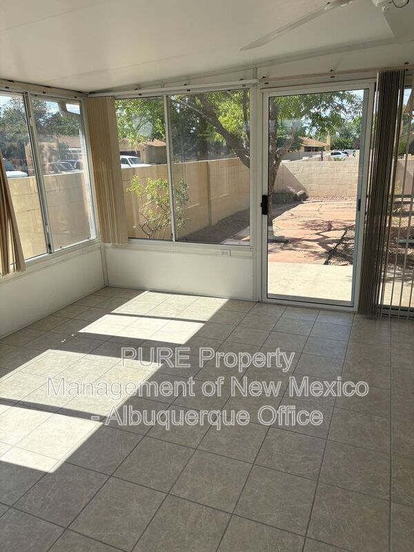 Building Photo - 10901 Lagrange Park Dr NE