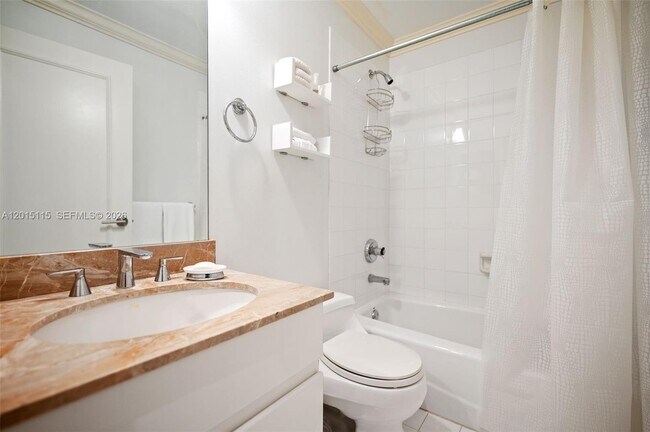 Building Photo - 888 Brickell Key Dr