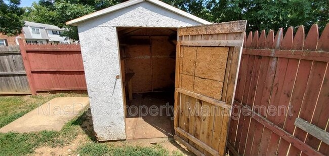 Building Photo - 619 Anvil Rd