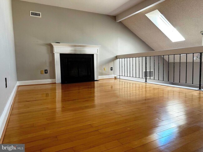 Building Photo - 1908 Society Pl