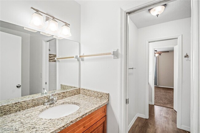 Building Photo - 6156 Lakefront Dr