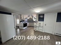 Building Photo - 6 Squire St