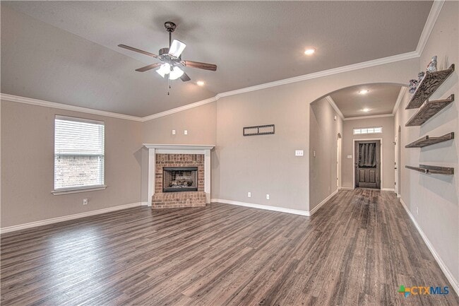 Building Photo - 802 Kendra Dr