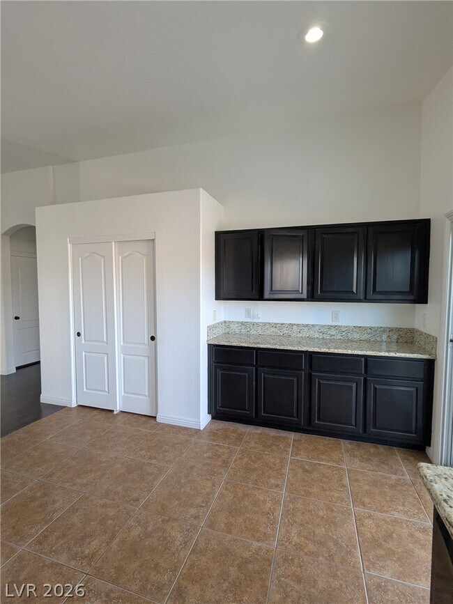 Building Photo - 2266 Smokey Sky Dr