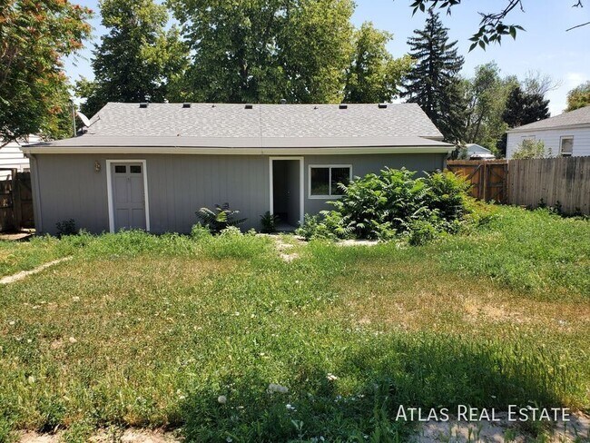 Building Photo - 1131 Geneva St