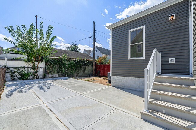 Building Photo - 204 John F. Kennedy Blvd