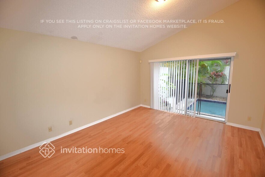 Building Photo - 10 Blenheim Ct