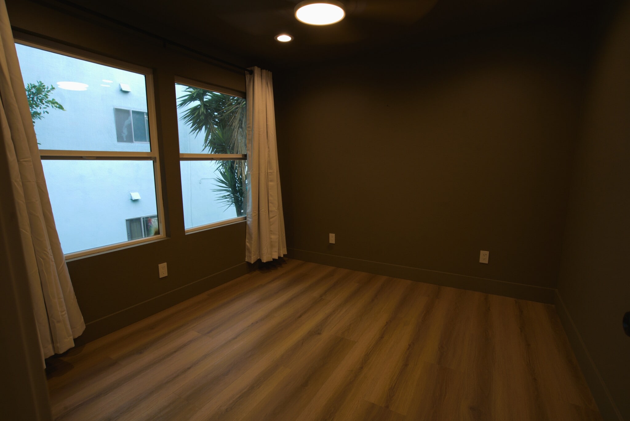 Bedroom 3 - 1123 E Ocean Blvd