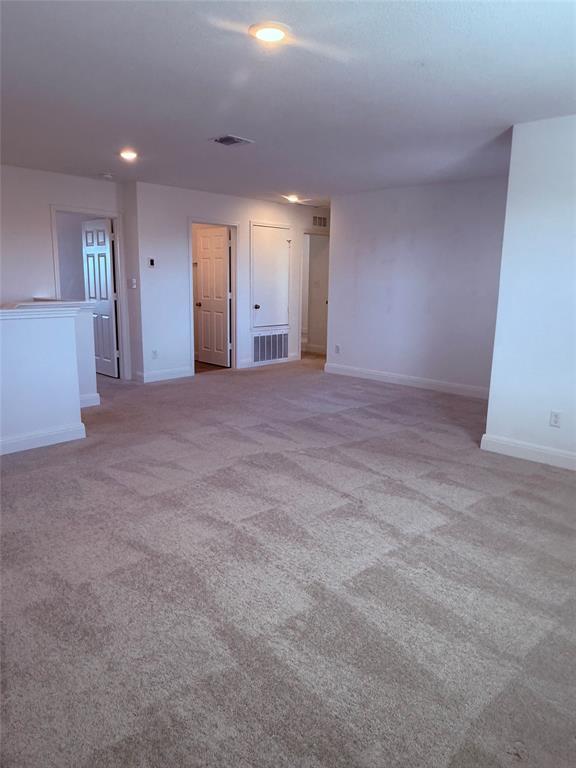 Building Photo - 513 Senca Pk