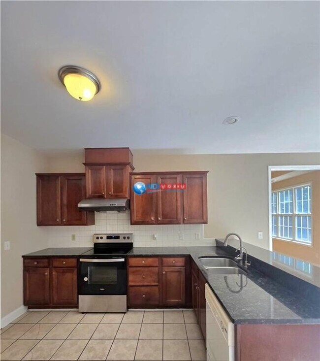 Building Photo - Beautiful 4-bedroom with large bonus room in Gainesville