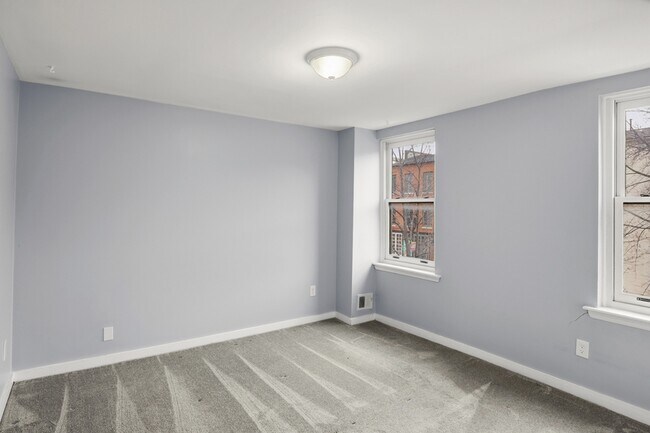 Building Photo - 636 Portland St