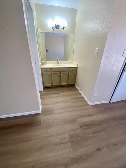 Building Photo - 3137 W Campo Bello Dr