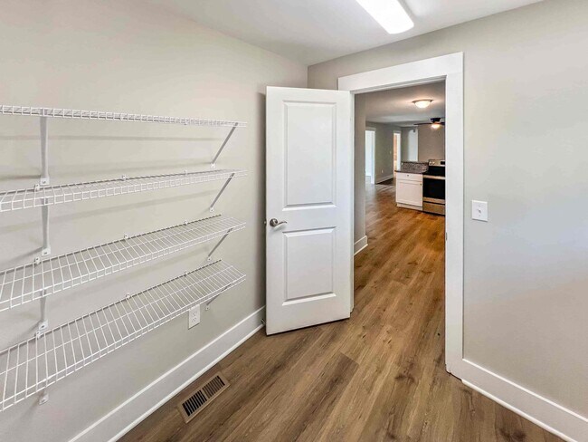Building Photo - Completely Renovated 3 BR/3 BA Ranch with ...