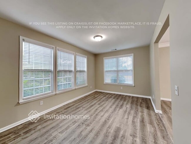 Building Photo - 1320 Loowit Falls Way