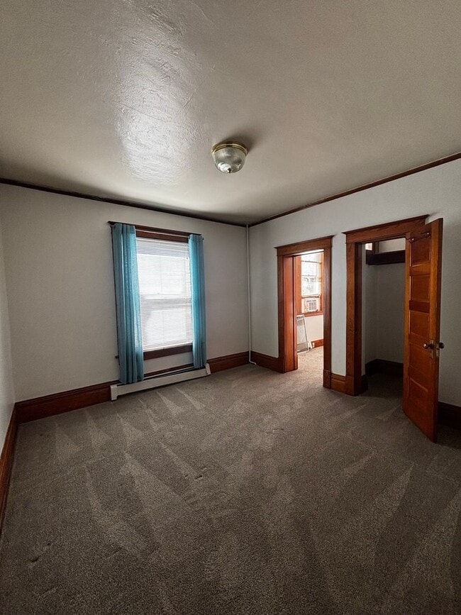 Building Photo - Spacious 1-Bedroom Apartment with Office Space Near Downtown Colorado Springs!