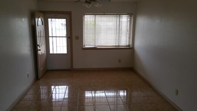 Building Photo - Northeast Rental