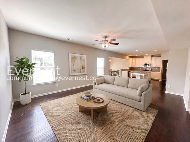 Building Photo - Limited Time Special Offer / 4 Bed, 2.5 Bath Home with Garage / Pet-Friendly / Vouchers Accepted ...