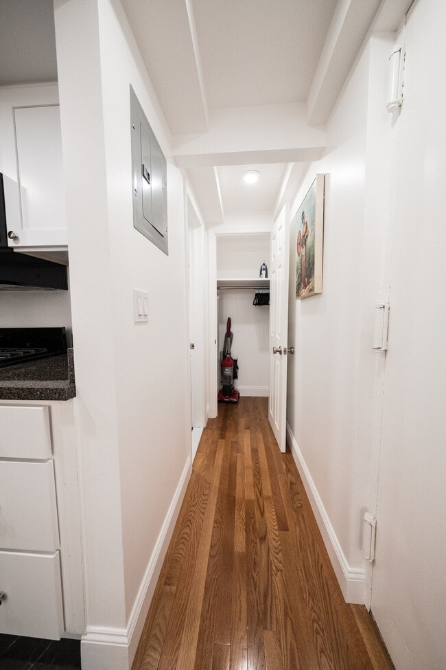 Building Photo - 28-30 West 86th Street-SI FL3-ID1031992P