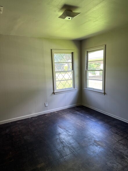 Building Photo - 803 Garland St