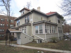 Building Photo - 163 Strathmore Rd