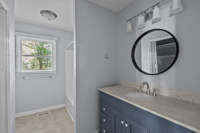 Building Photo - 103 Knollwood Ct