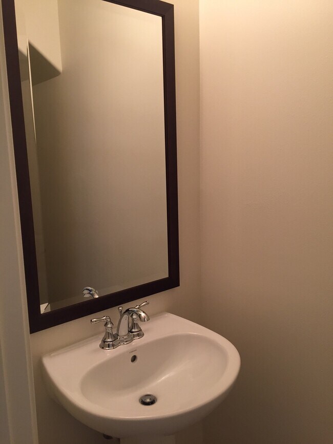 Building Photo - Lei Pauku - 3/2.5 bath Golf Course View