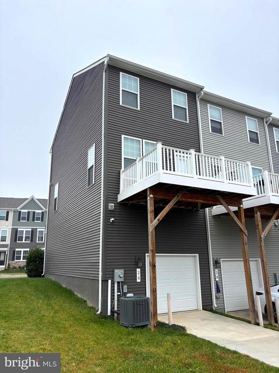 Primary Photo - 24 Anthem St