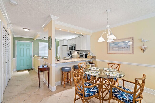 Building Photo - 353 S US Hwy 1