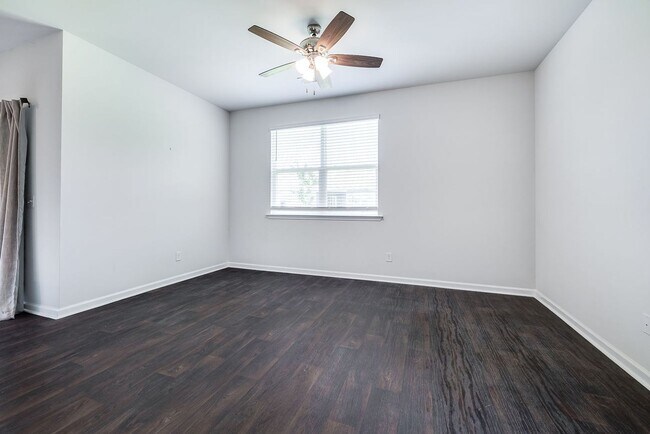 Building Photo - Stylish home in Highly Desirable Drayton P...