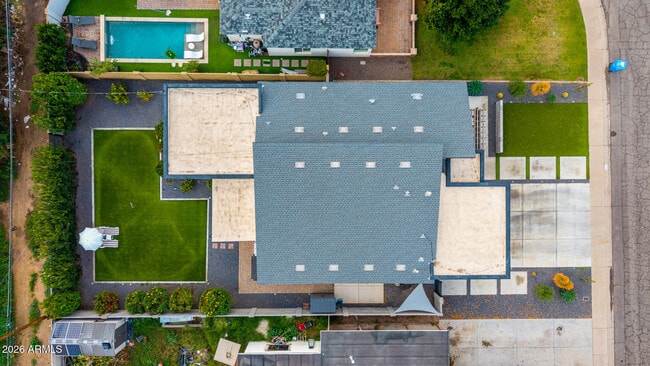 Building Photo - 1831 E Montecito Ave