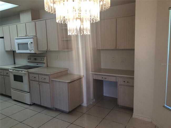 Building Photo - 13810 Pimberton Dr