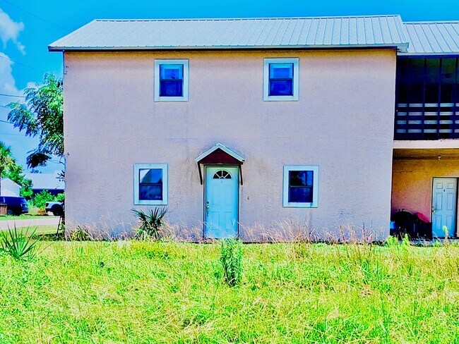 Building Photo - 9347 Cockles Ave