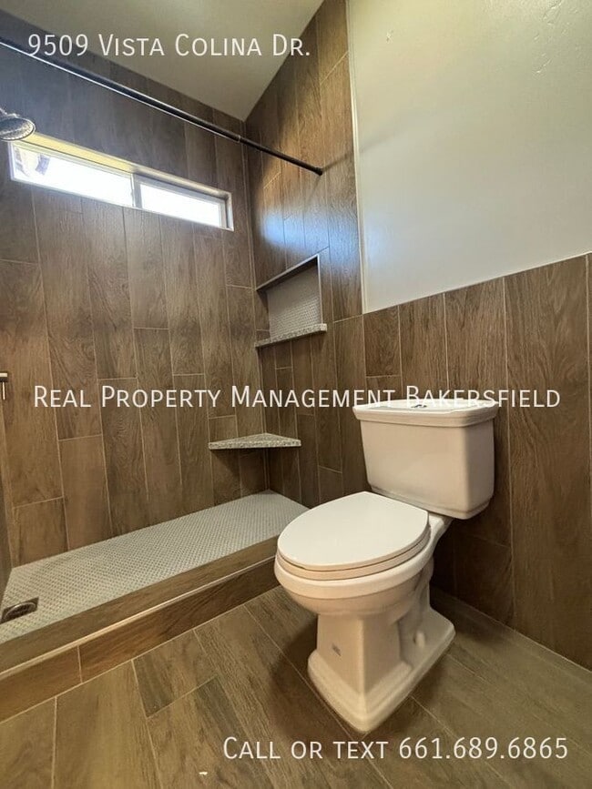 Building Photo - 9509 Vista Colina Dr